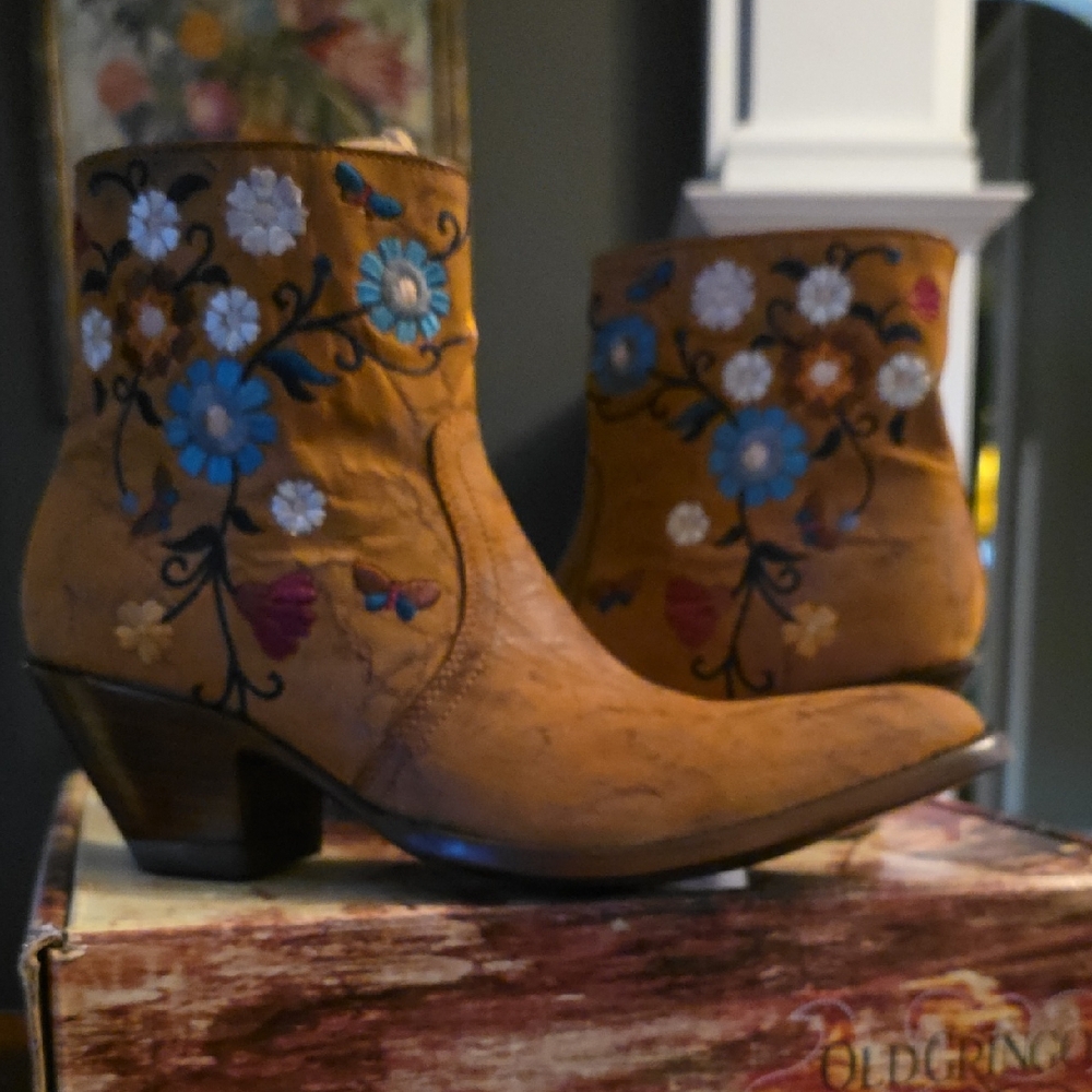 Old Gringo Tan Ankle Boots with Floral Embroidery